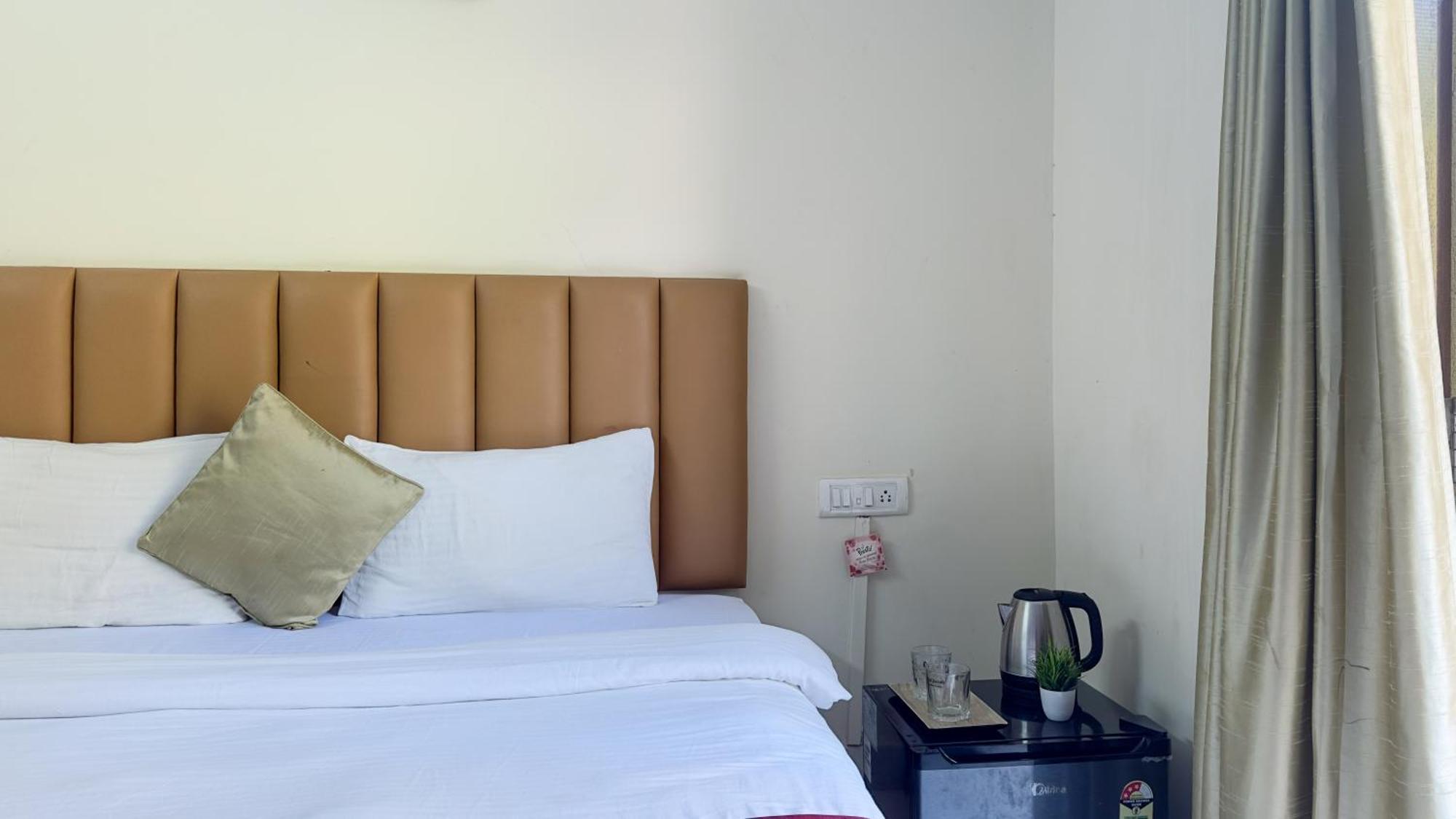 Hotel Leela Inn Candolim Marmagao Ngoại thất bức ảnh